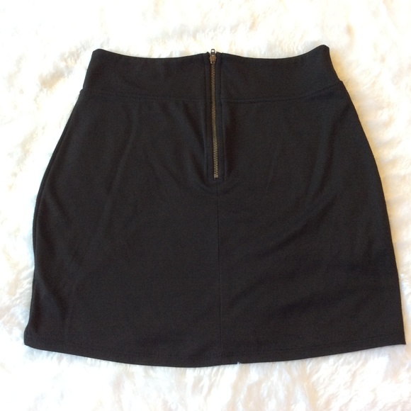 Silence + Noise UO Black Mini Skirt M Sexy Short - Picture 6 of 8